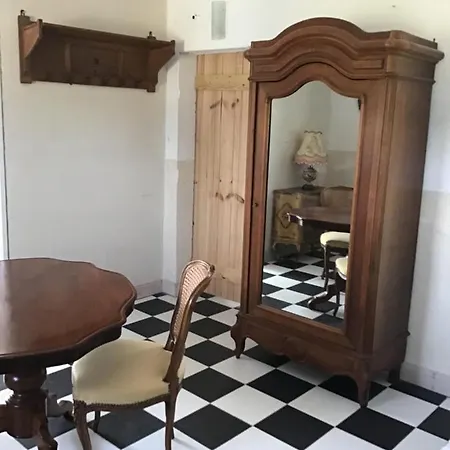 לינה וארוחת בוקר Nergena Frei גוך